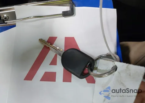 2002 Ford Explorer Sport Trac z USA, uszkodzony, nr VIN 1FMZU77E32UD15064